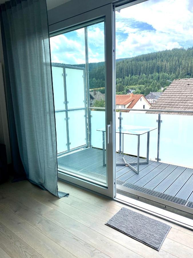 Exklusive 82 Qm Loftwohnung Mit Tiefgarage Und Sued-Balkon Zentral Titisee-Neustadt Eksteriør billede