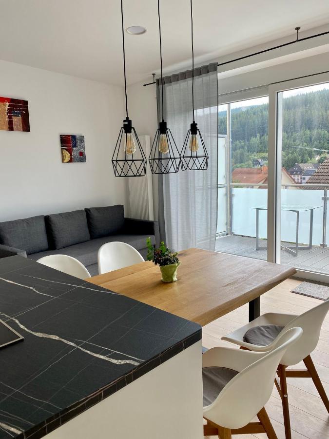 Exklusive 82 Qm Loftwohnung Mit Tiefgarage Und Sued-Balkon Zentral Titisee-Neustadt Eksteriør billede