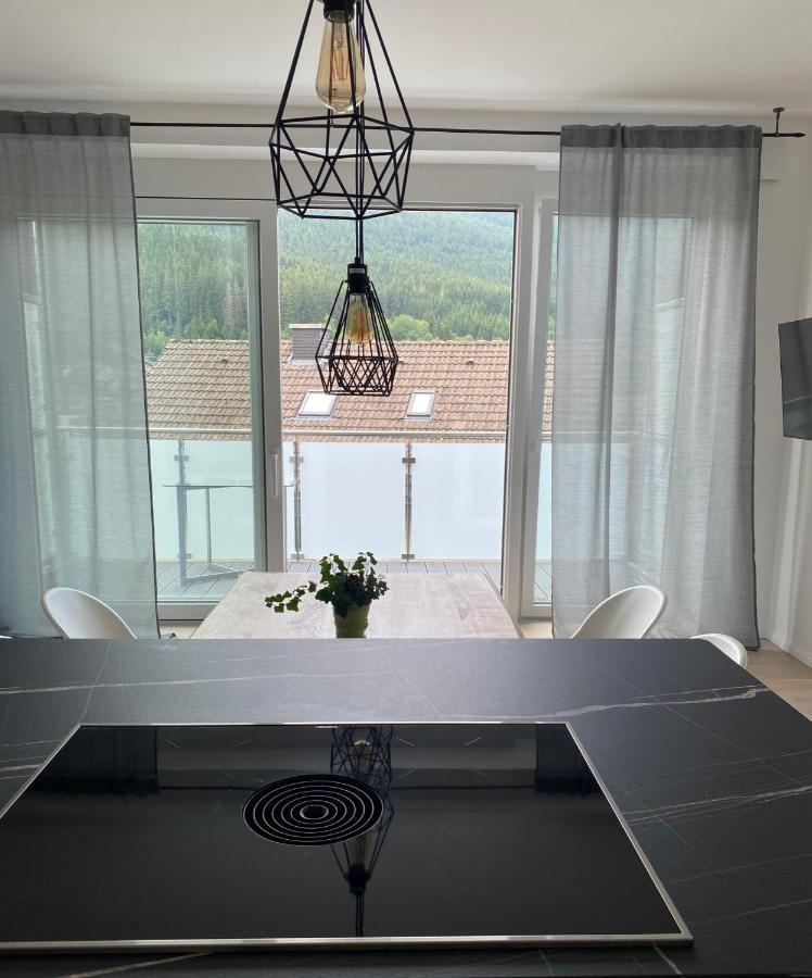 Exklusive 82 Qm Loftwohnung Mit Tiefgarage Und Sued-Balkon Zentral Titisee-Neustadt Eksteriør billede
