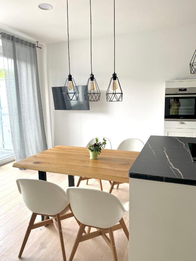 Exklusive 82 Qm Loftwohnung Mit Tiefgarage Und Sued-Balkon Zentral Titisee-Neustadt Eksteriør billede