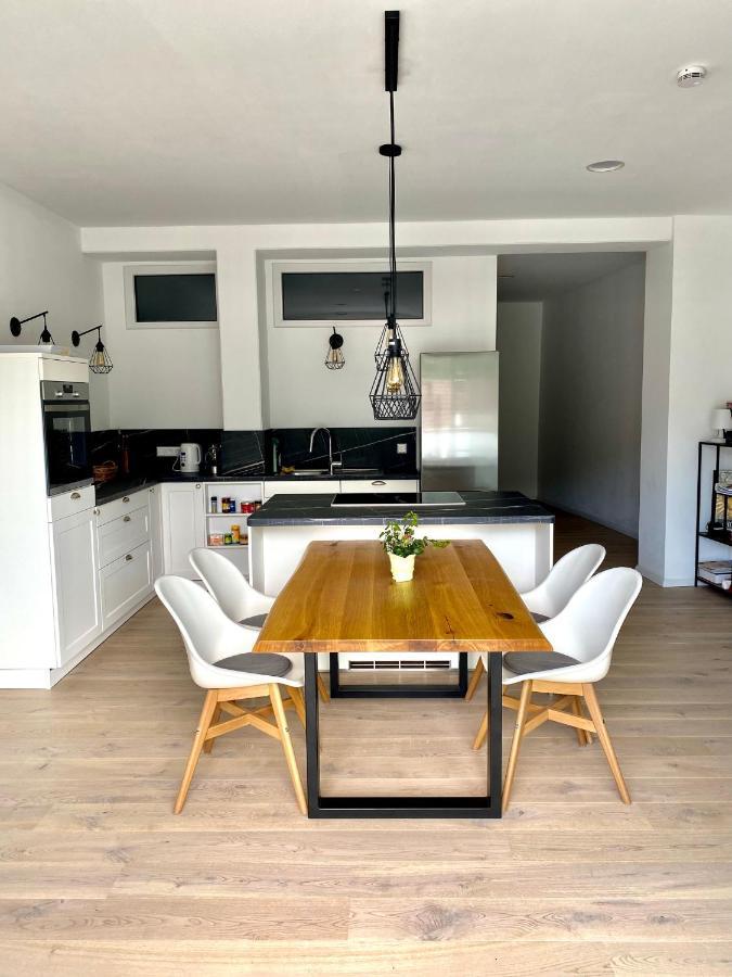 Exklusive 82 Qm Loftwohnung Mit Tiefgarage Und Sued-Balkon Zentral Titisee-Neustadt Eksteriør billede
