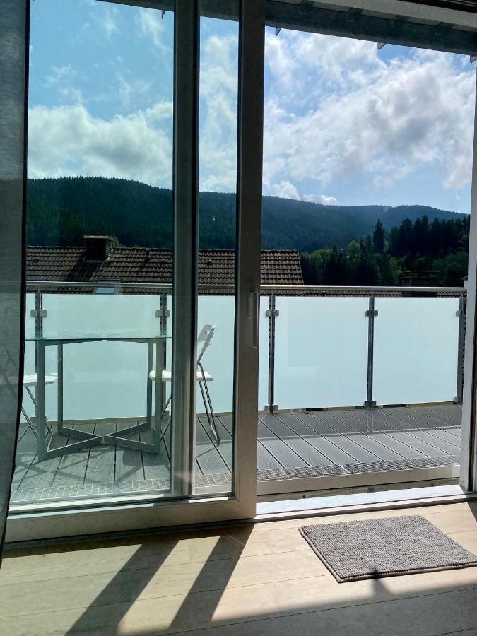 Exklusive 82 Qm Loftwohnung Mit Tiefgarage Und Sued-Balkon Zentral Titisee-Neustadt Eksteriør billede
